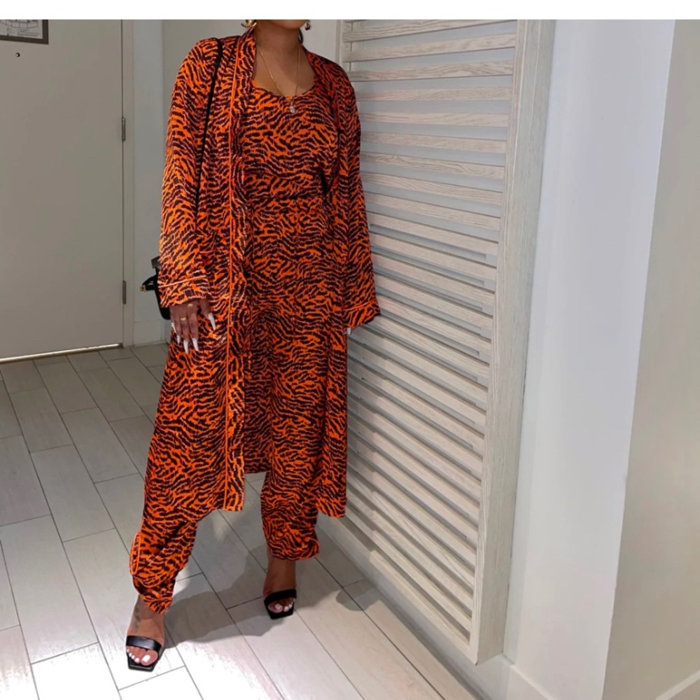 NWOT - Three piece orange stripe set, size small. Tank, pants & kimono
